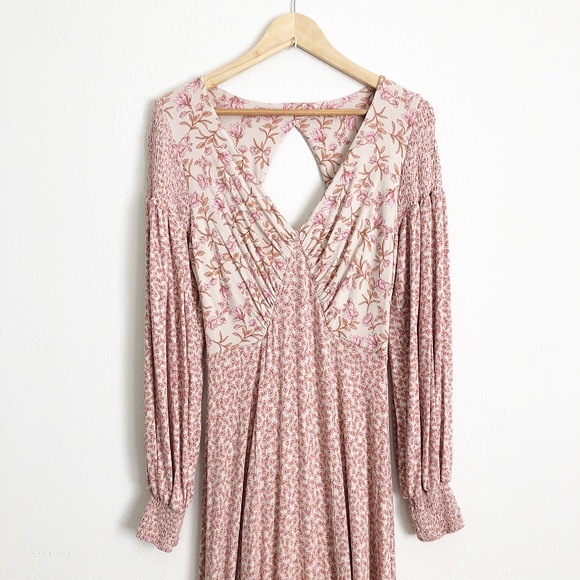 Free People Dresses & Skirts - Free People Pink Floral Long Sleeve Maxi Dress